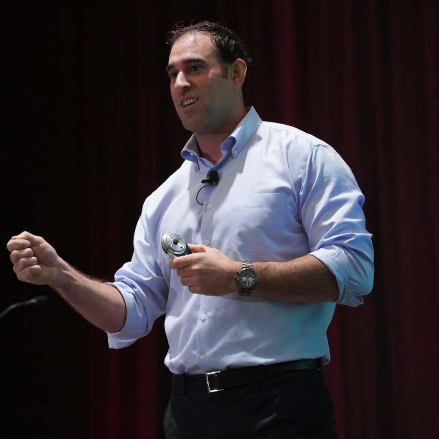Vince Gabriele speaking to gym owners
